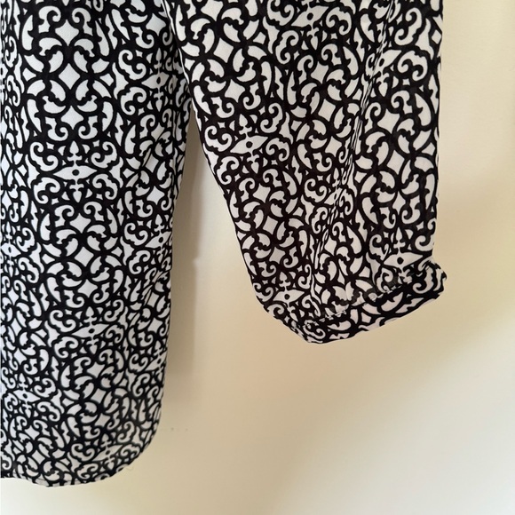 Laundry by Shelli Segal Black and White Patterned Blouse - Picture 4 of 7